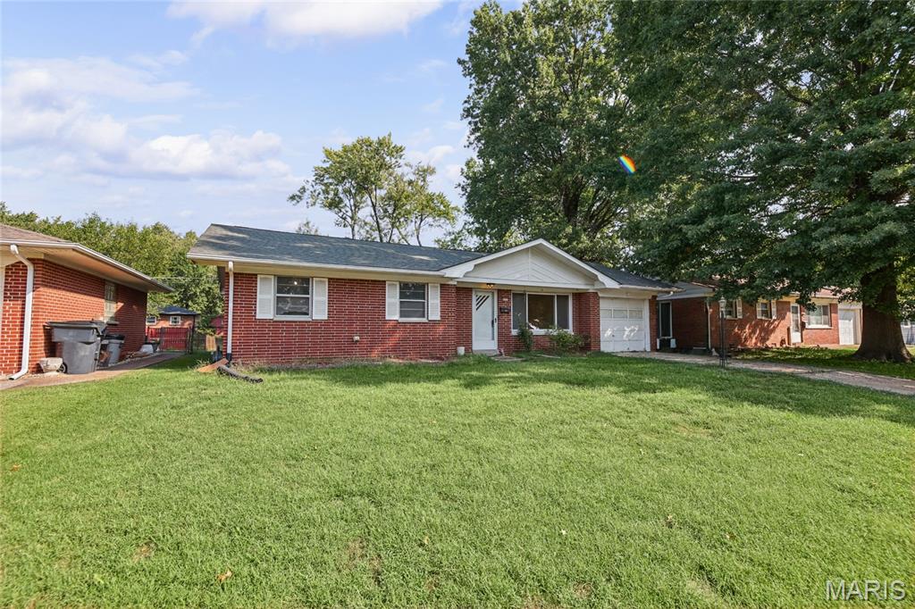 4103 S Park Drive Property Photo 2