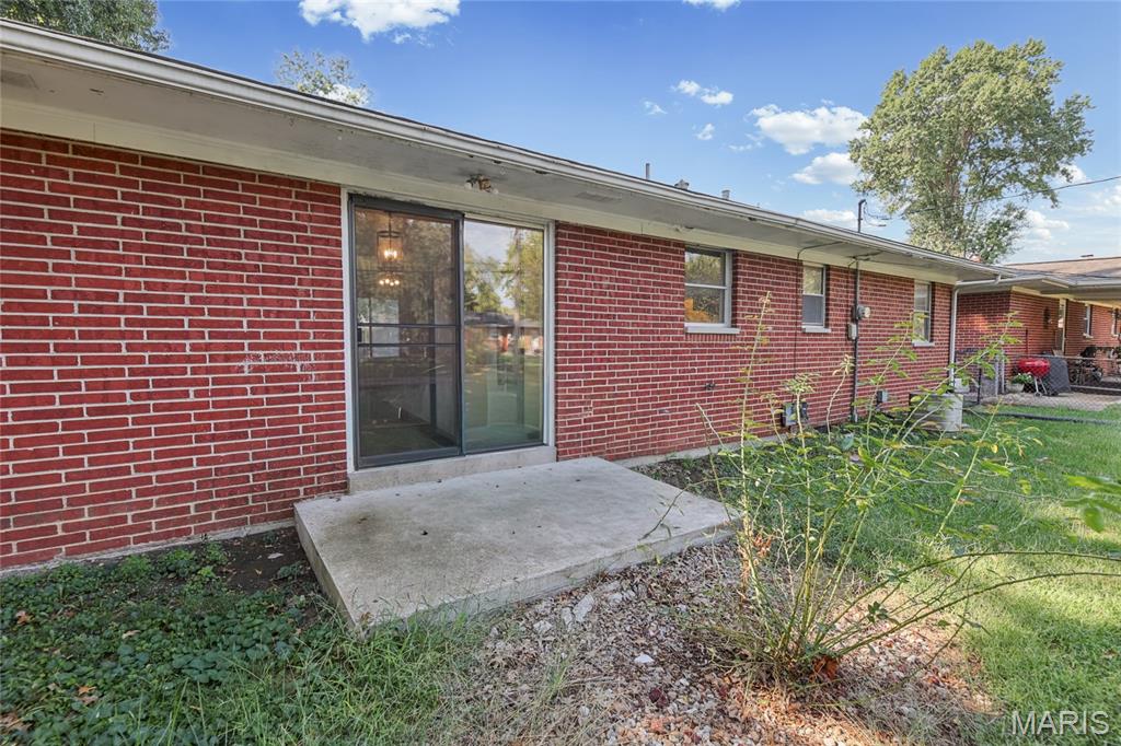 4103 S Park Drive Property Photo 4