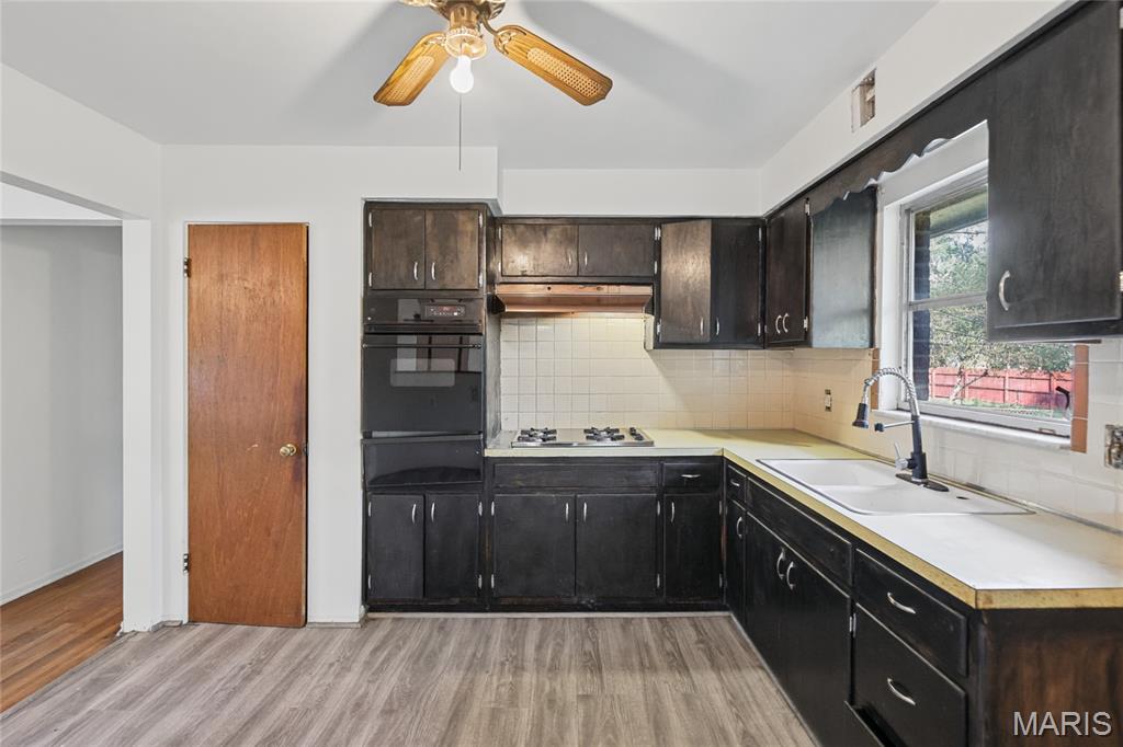 4103 S Park Drive Property Photo 10