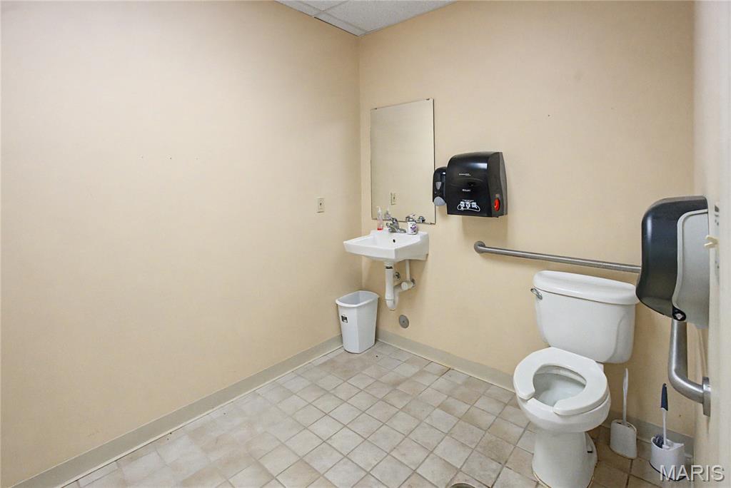 2737 E Jackson Boulevard Property Photo 25