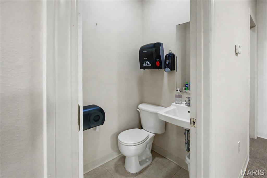 2737 E Jackson Boulevard Property Photo 30