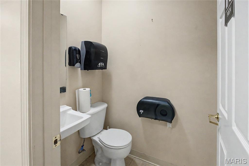 2737 E Jackson Boulevard Property Photo 31