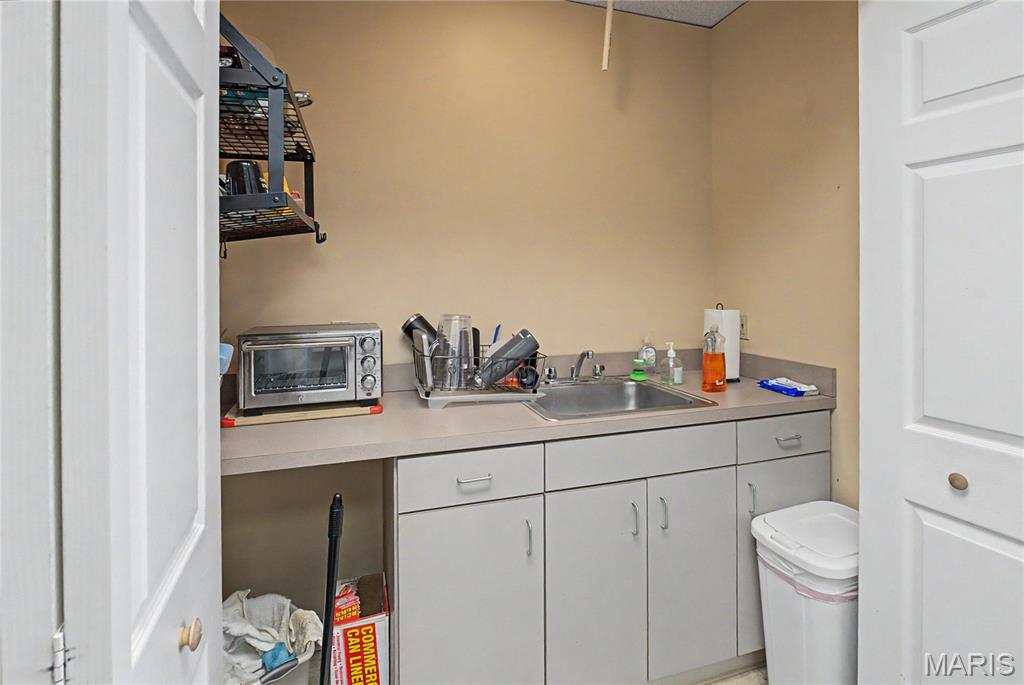 2737 E Jackson Boulevard Property Photo 41