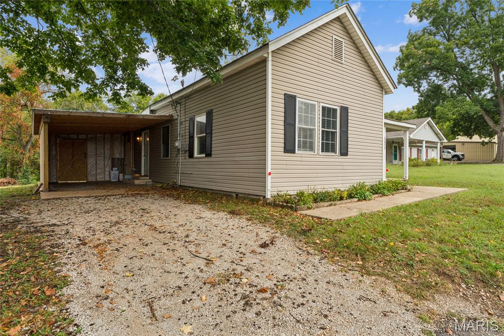 2639 Highway 100 Property Photo 4