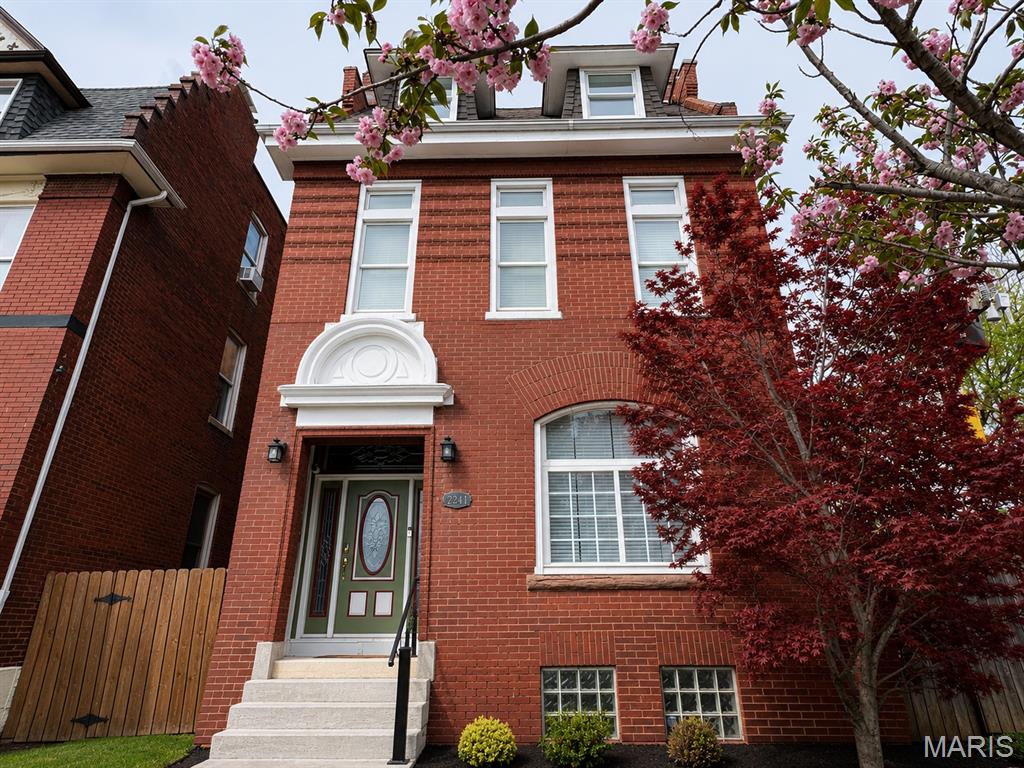2241 Shenandoah Avenue Property Photo 1