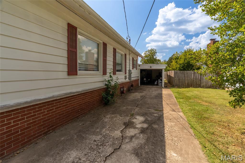 1207 Maple Property Photo 14