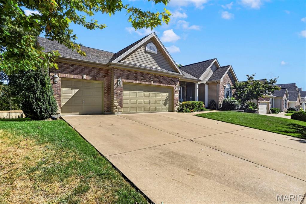 3116 Brook Hollow Drive Property Photo 3