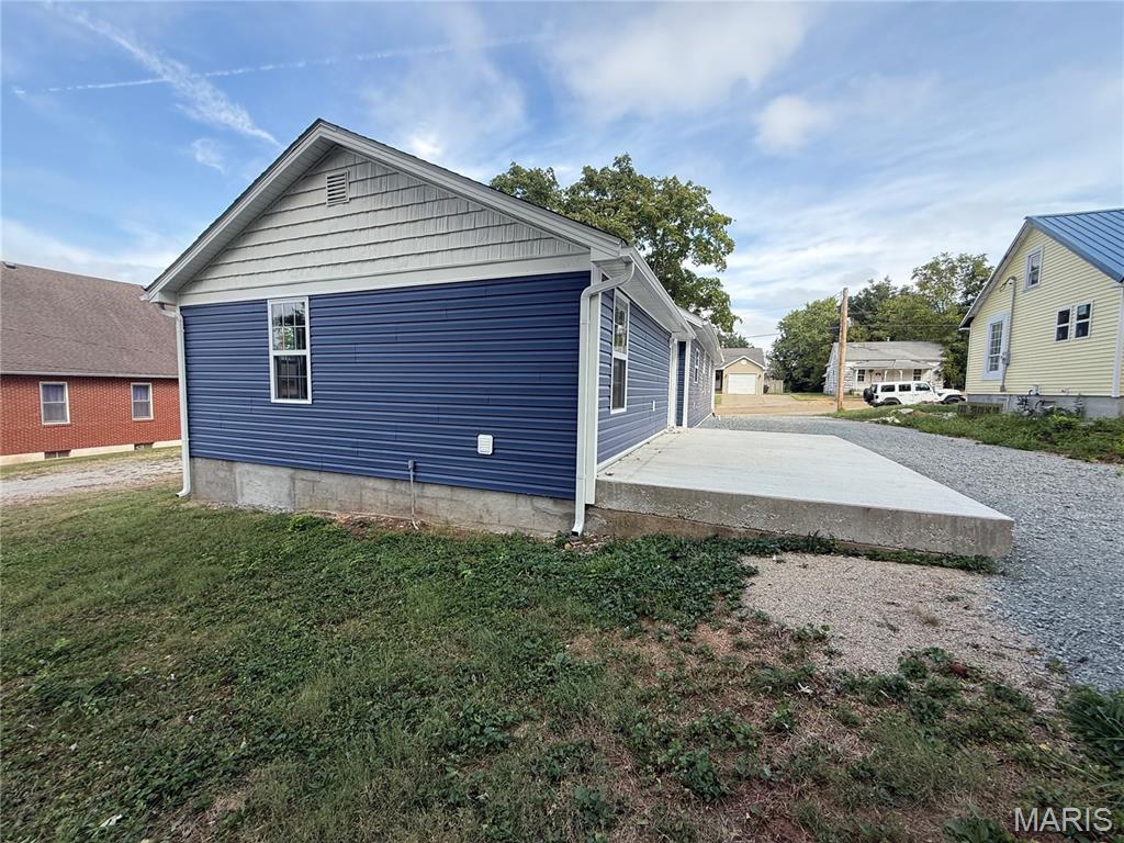 309 Franklin St Property Photo 9