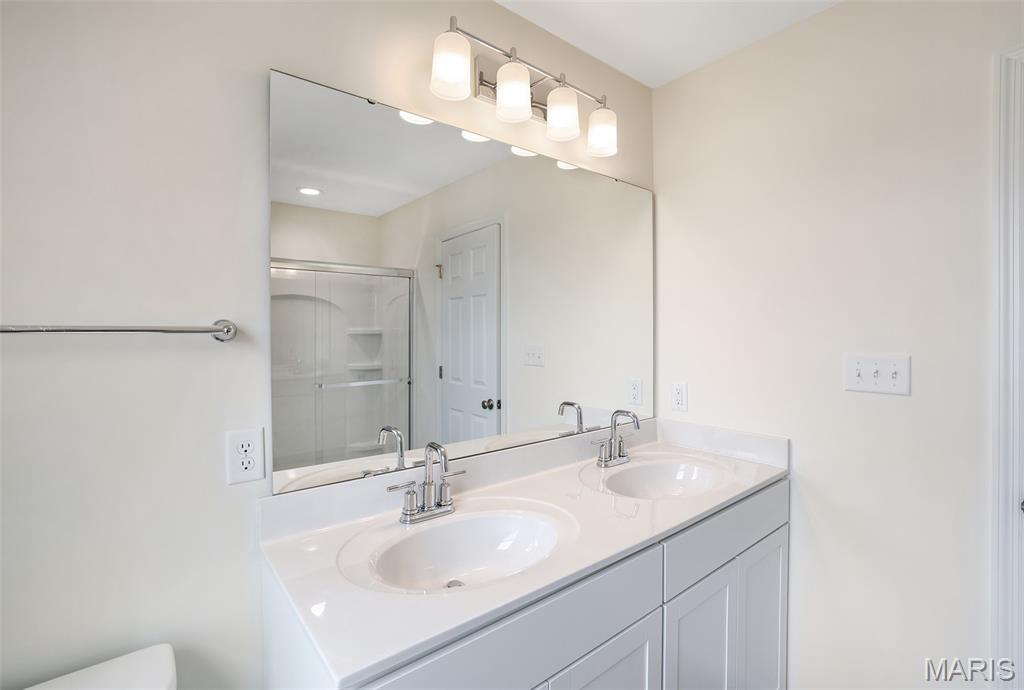 2335 Castle Hill Drive Property Photo 25