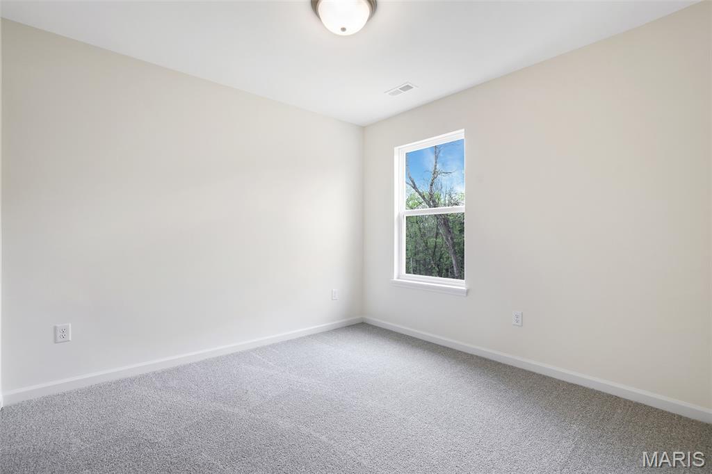 2335 Castle Hill Drive Property Photo 32