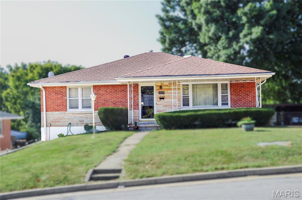 1513 Stadium Boulevard Property Photo 1