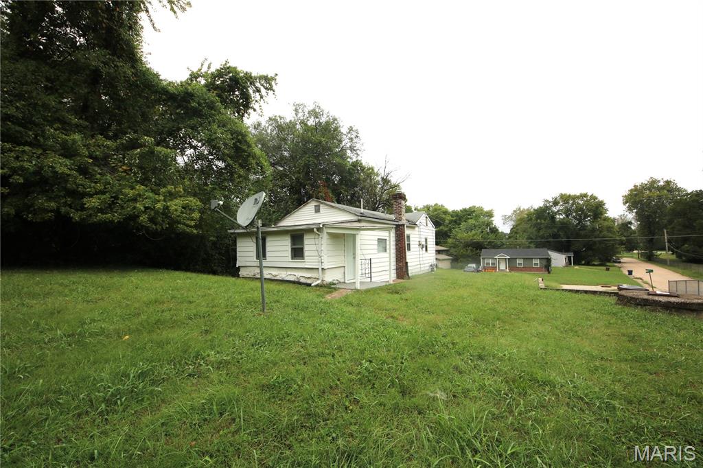 7402 Blanding Drive Property Photo 4