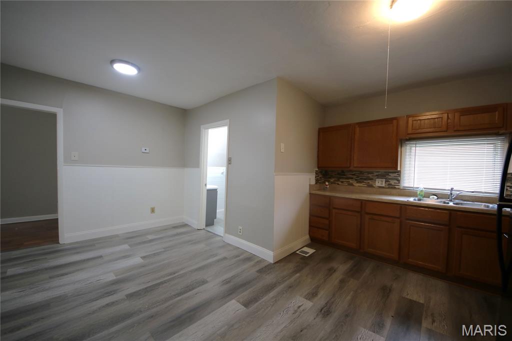 7402 Blanding Drive Property Photo 9