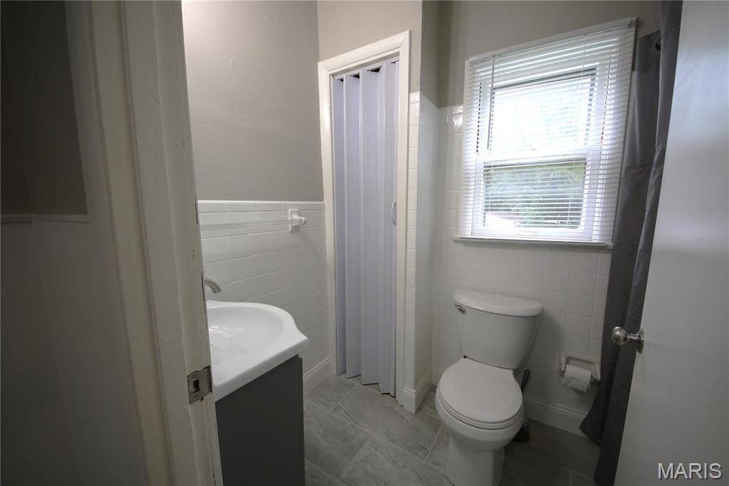 7402 Blanding Drive Property Photo 10