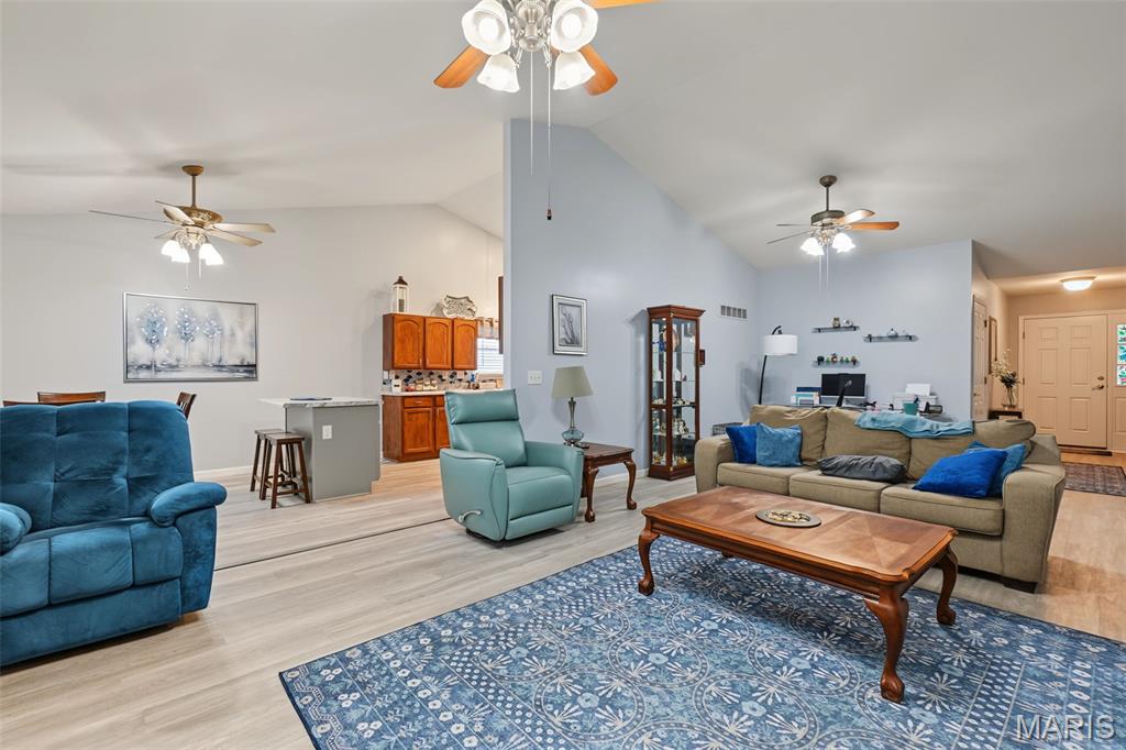 8 Soenker Circle Property Photo 4