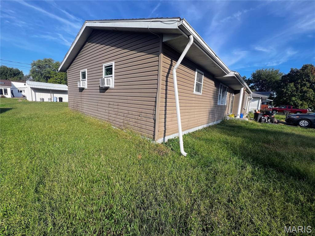 505 S Elm Street Property Photo 3
