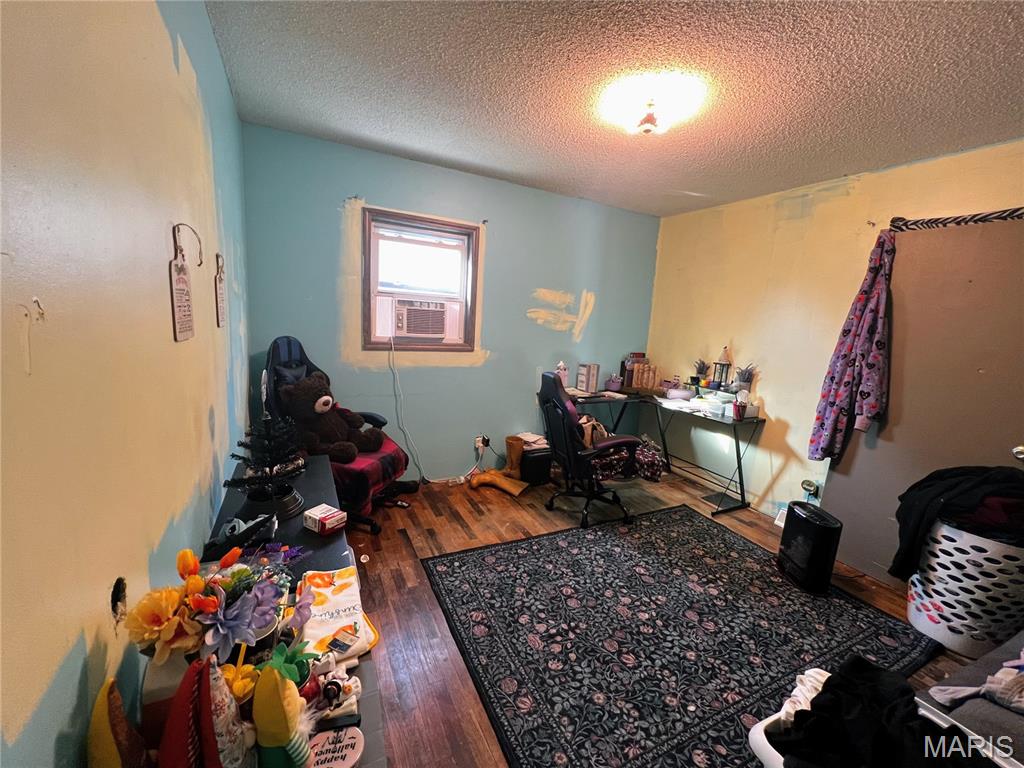 505 S Elm Street Property Photo 14