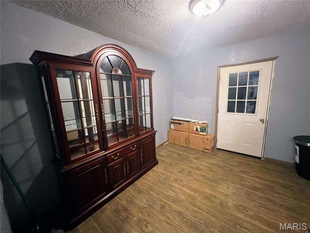 505 S Elm Street Property Photo 20