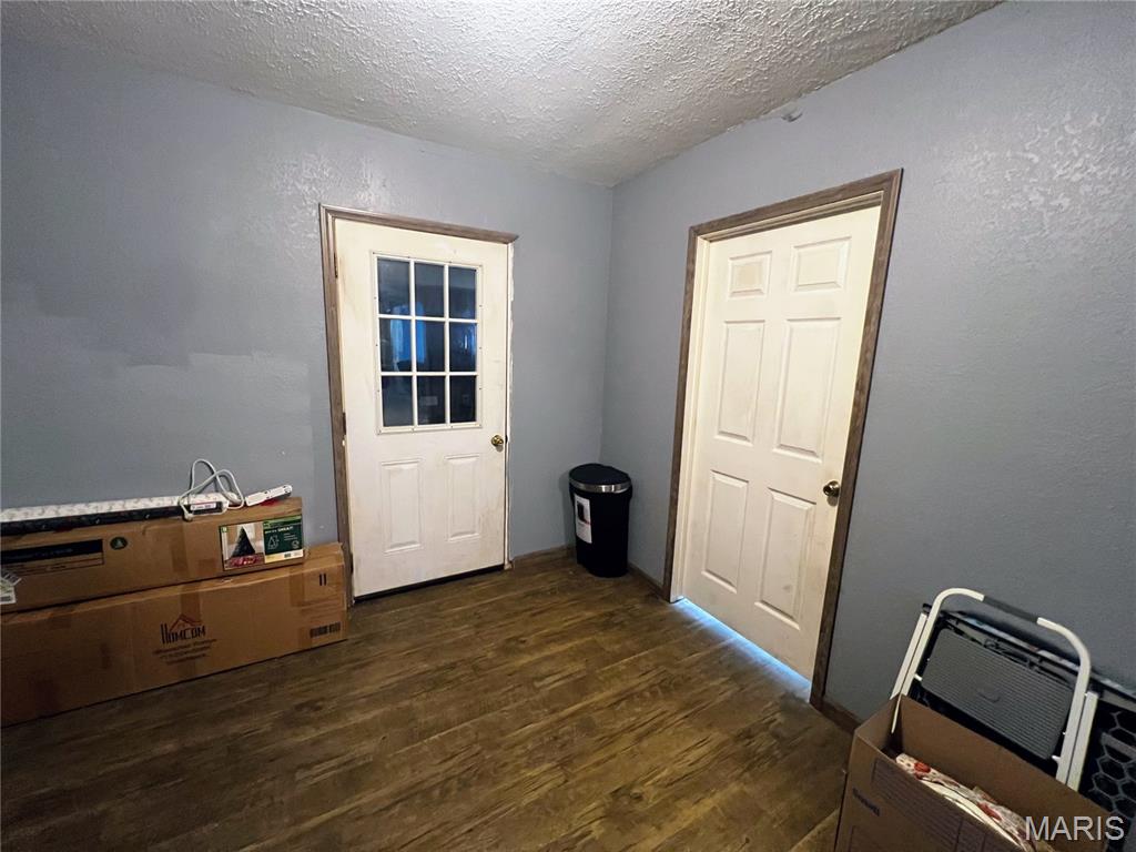 505 S Elm Street Property Photo 21