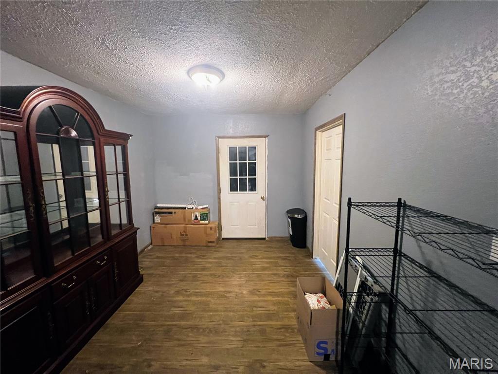 505 S Elm Street Property Photo 24