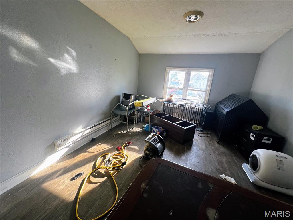 505 S Elm Street Property Photo 25