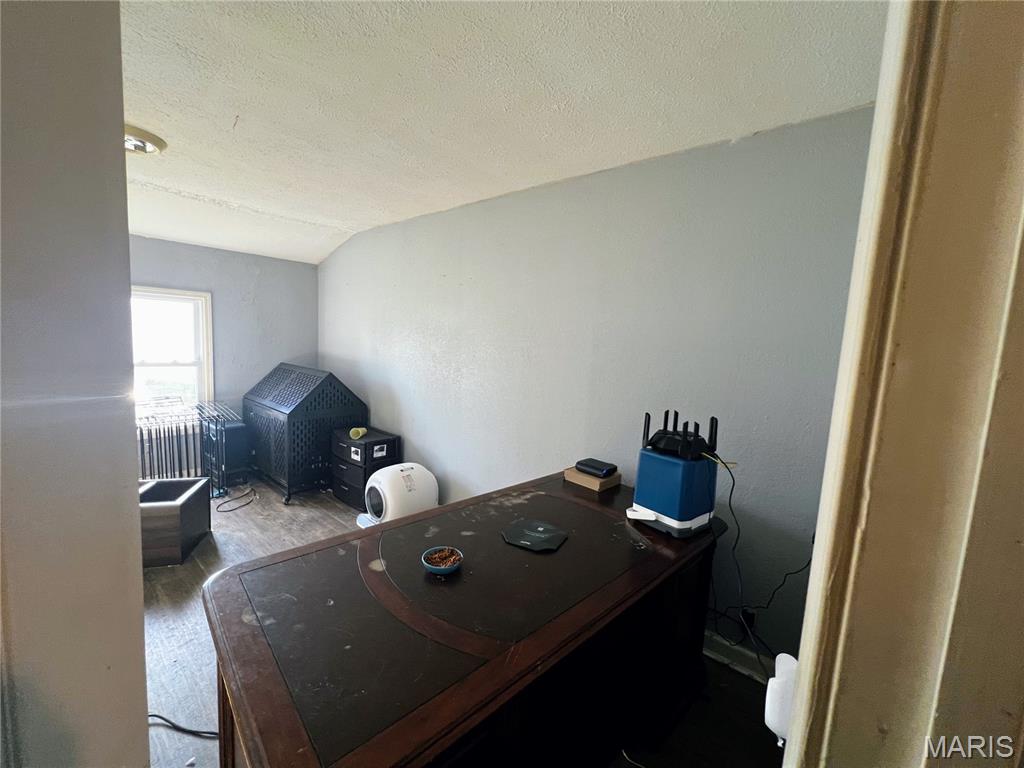 505 S Elm Street Property Photo 26
