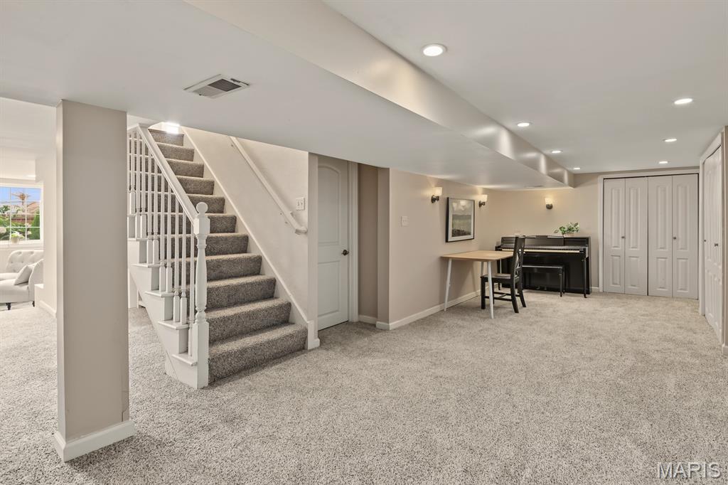 10 Southridge Drive Property Photo 32