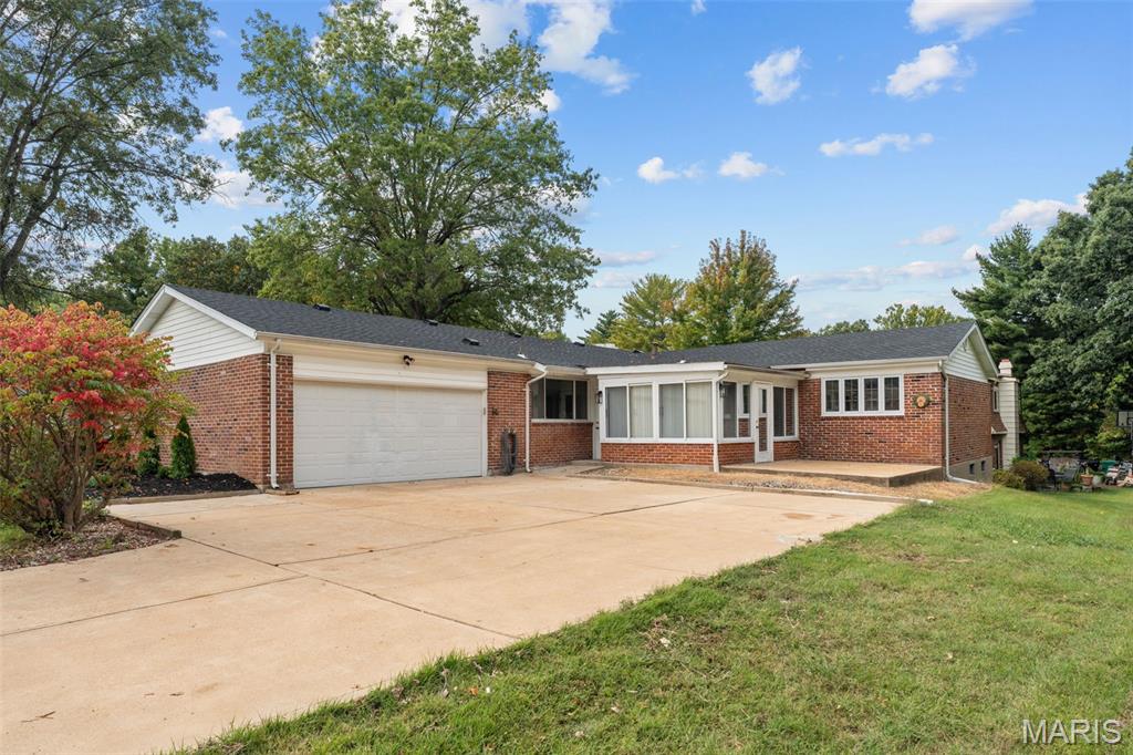 1 Crookham Court Property Photo 3
