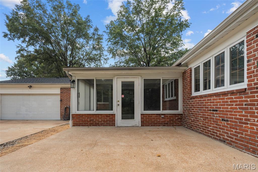 1 Crookham Court Property Photo 6