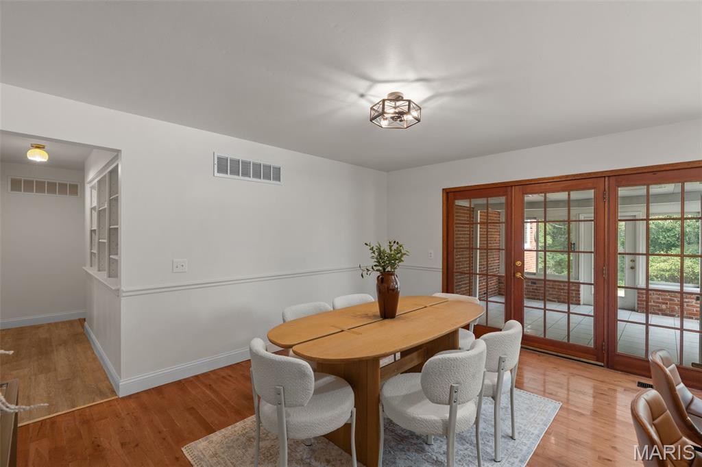 1 Crookham Court Property Photo 28