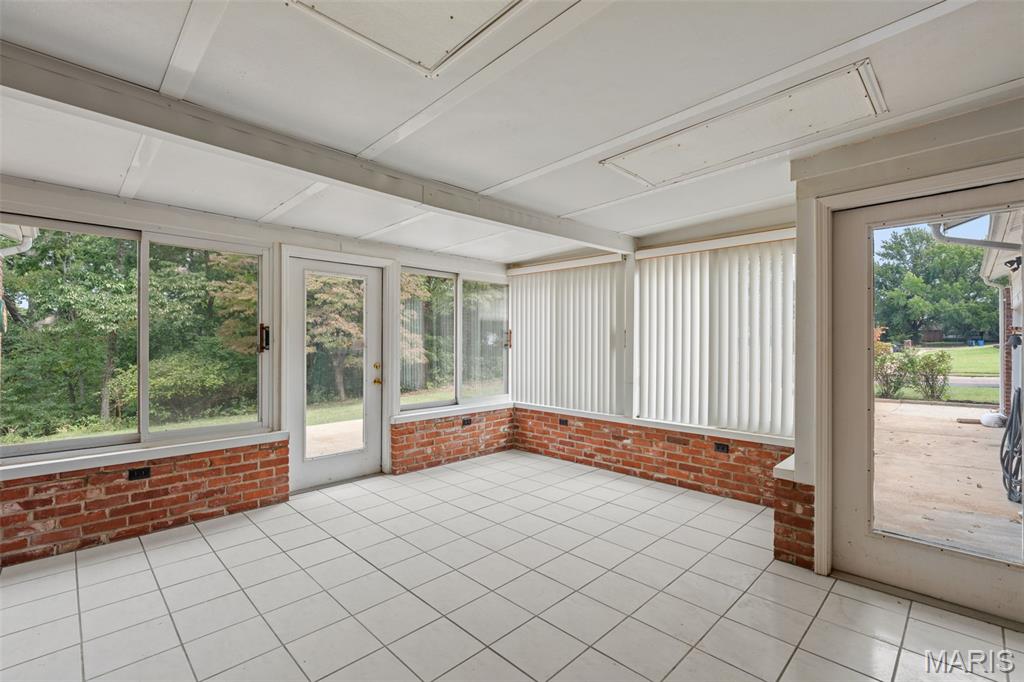 1 Crookham Court Property Photo 55