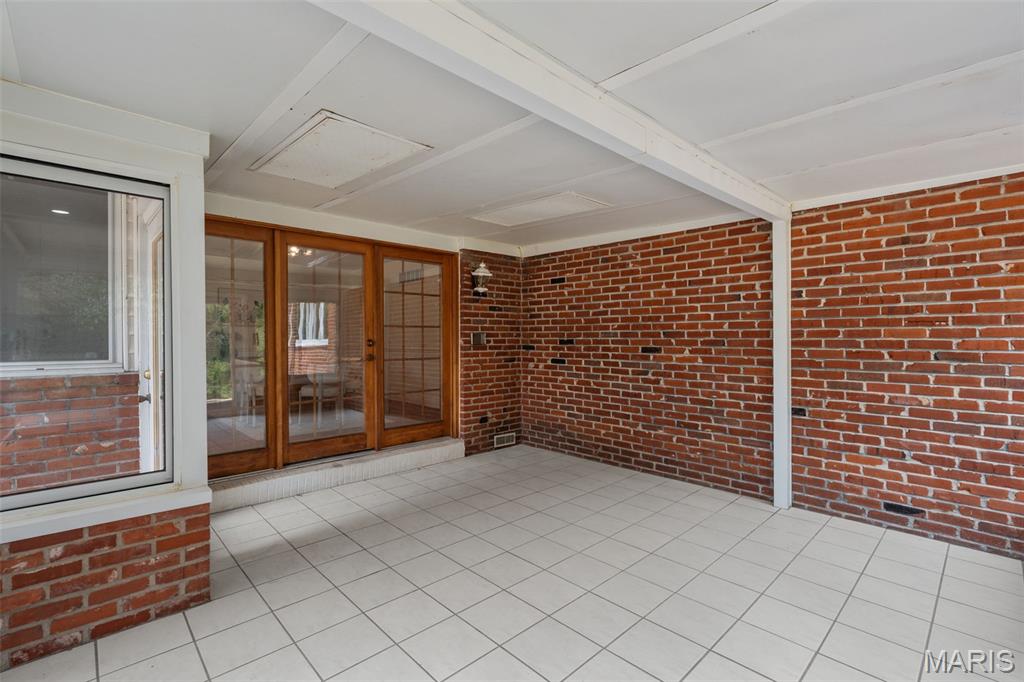 1 Crookham Court Property Photo 57