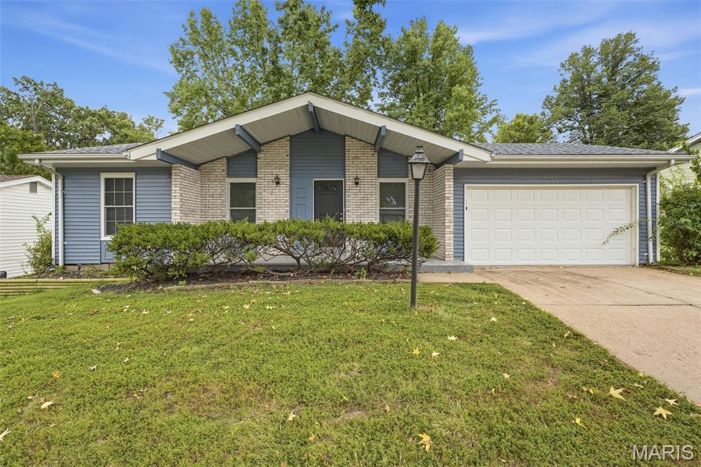 6766 Lesli Mari Court Property Photo 1