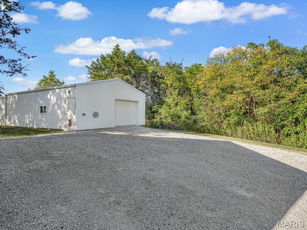 7315 Roscow Hollow Road Property Photo 5