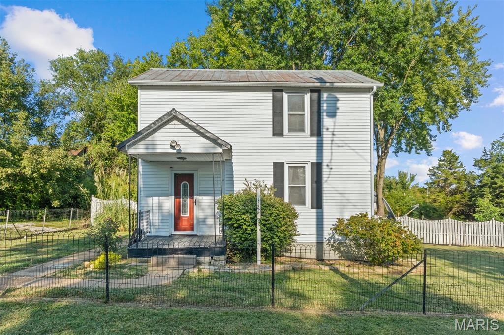 20 E Avenue Property Photo 1