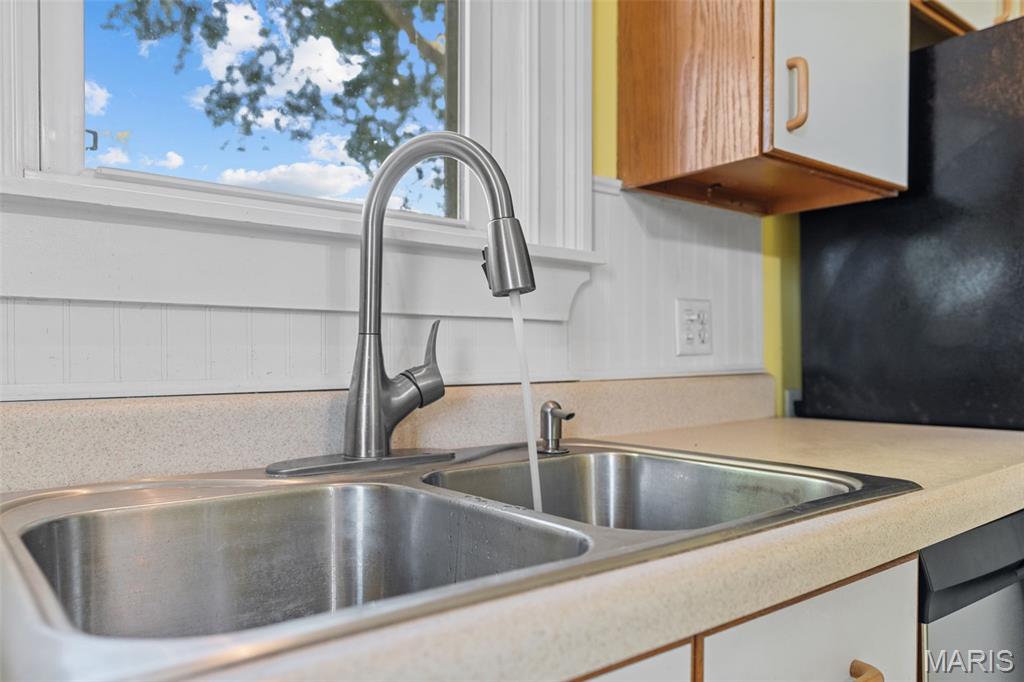 20 E Avenue Property Photo 9