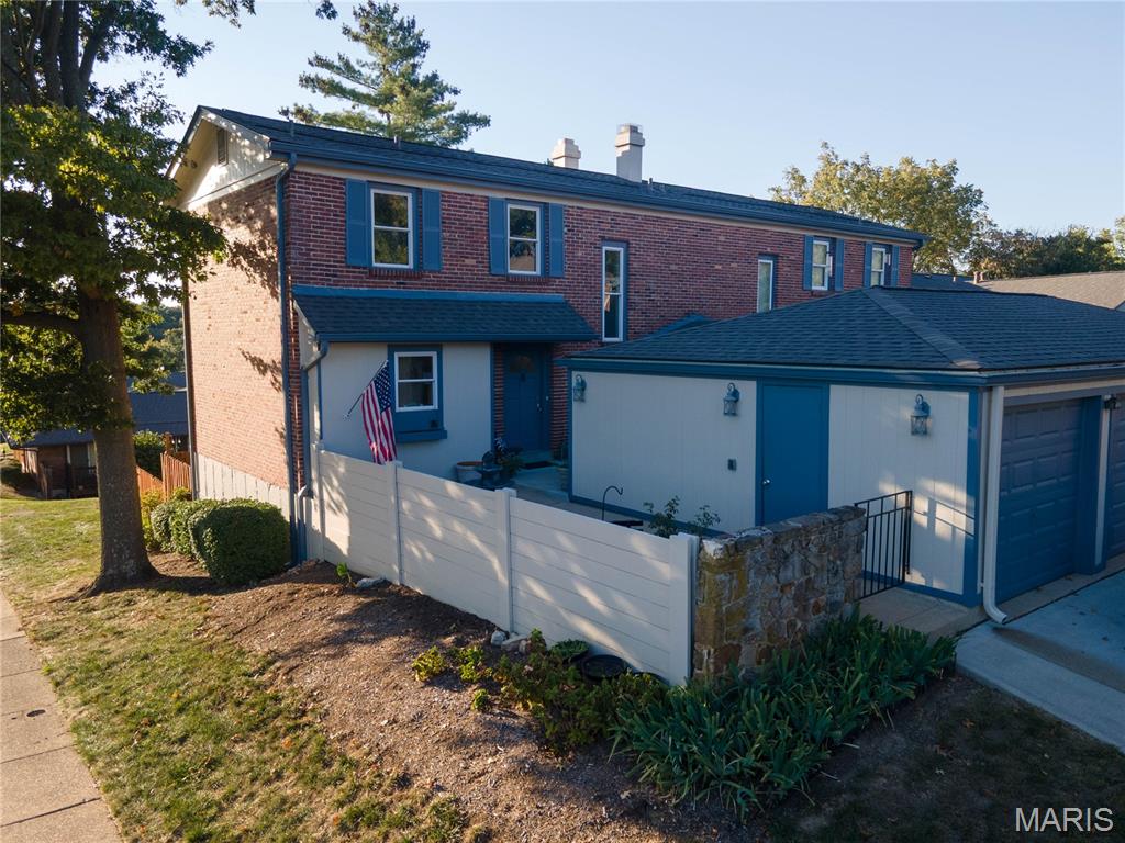 979 Conestoga Drive Property Photo 1