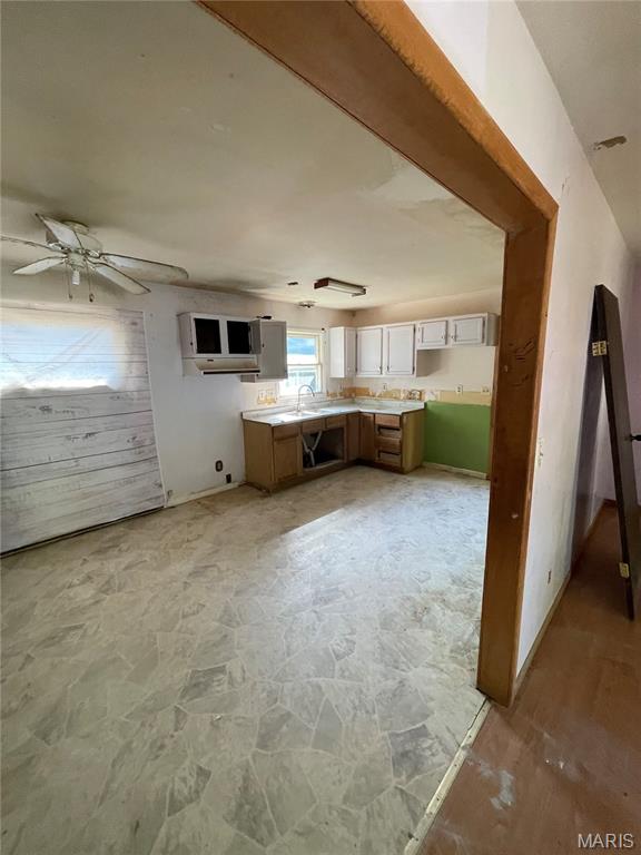 1206 N Glendale Property Photo 5