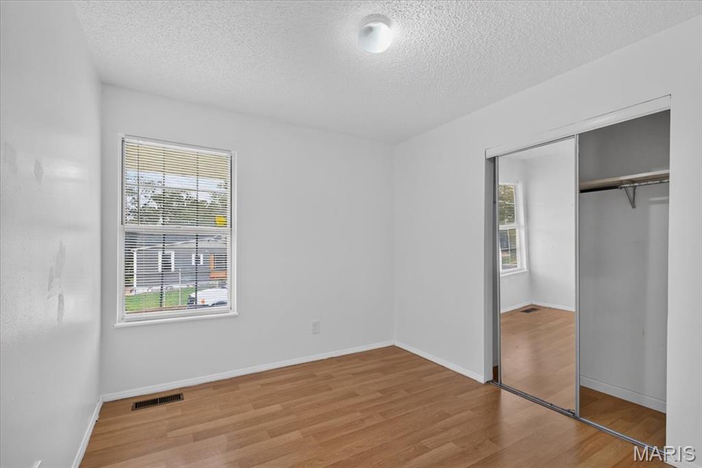 5229 Lakewood Avenue Property Photo 17