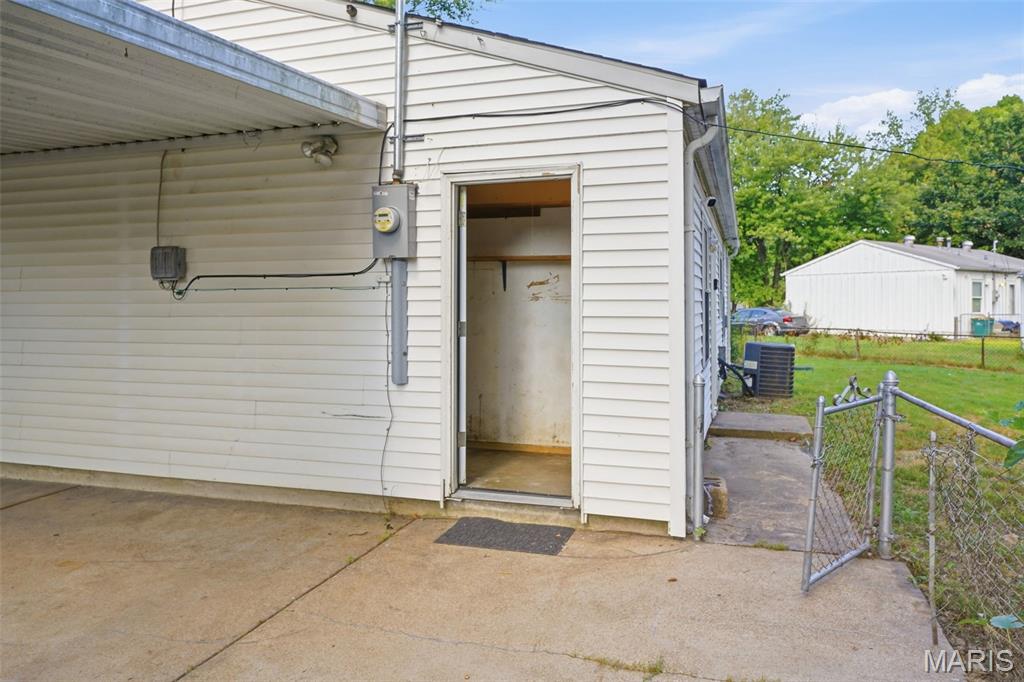 1329 Dominica Drive Property Photo 16