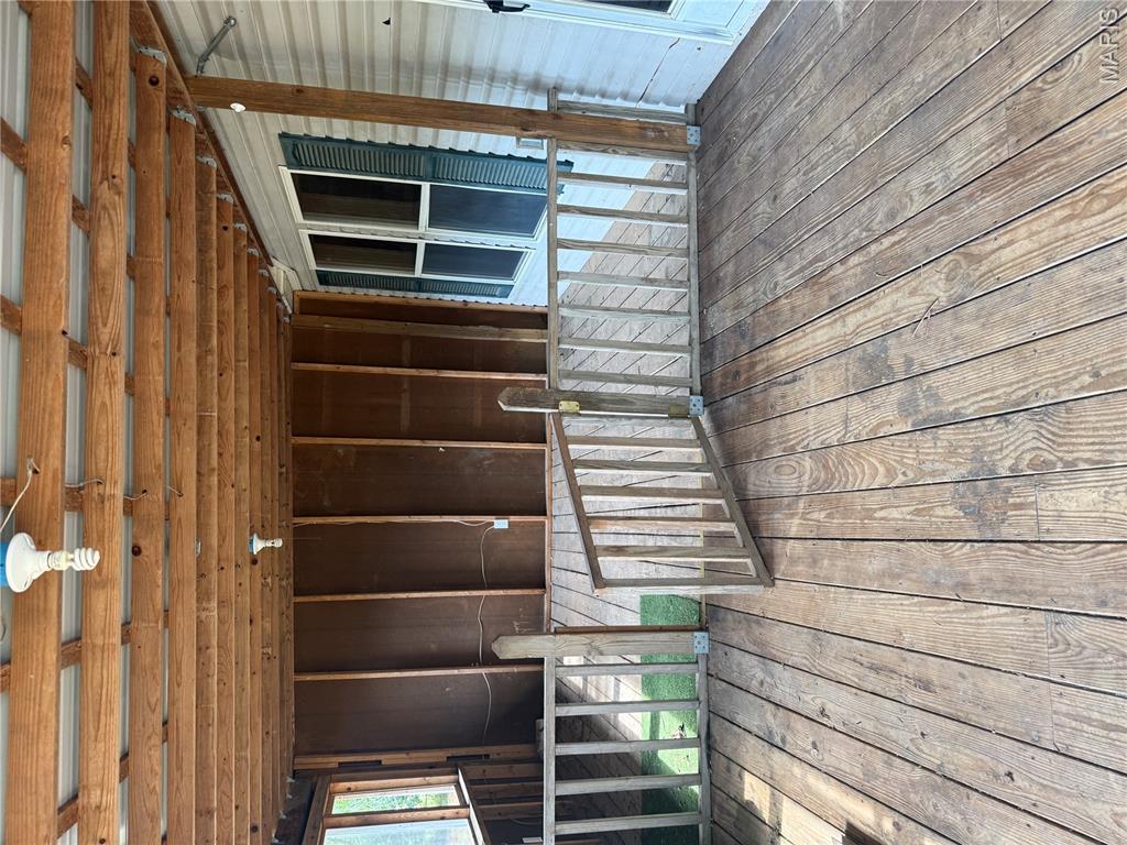 17131 Private Drive 8178 Property Photo 2