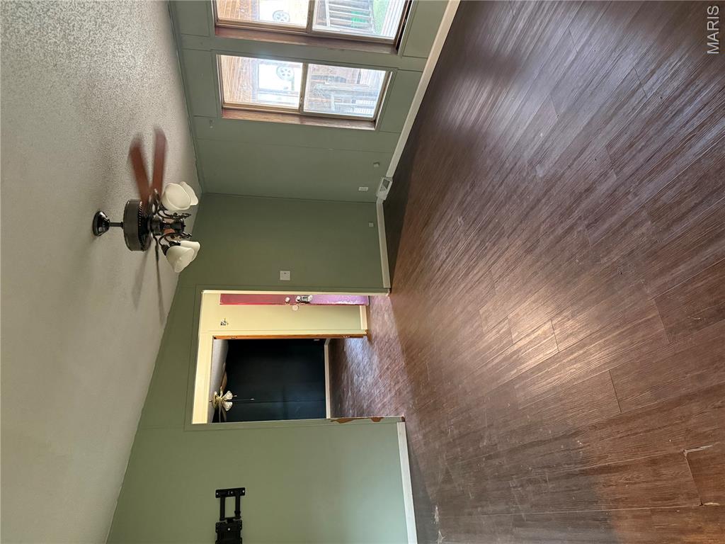 17131 Private Drive 8178 Property Photo 4