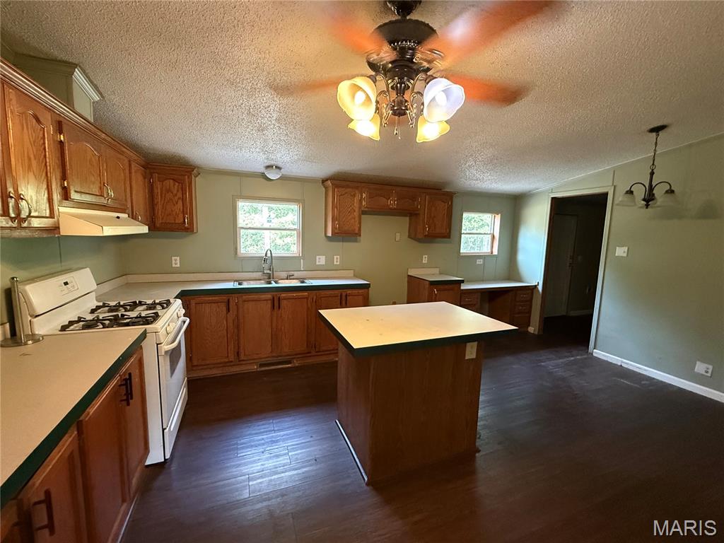 17131 Private Drive 8178 Property Photo 5