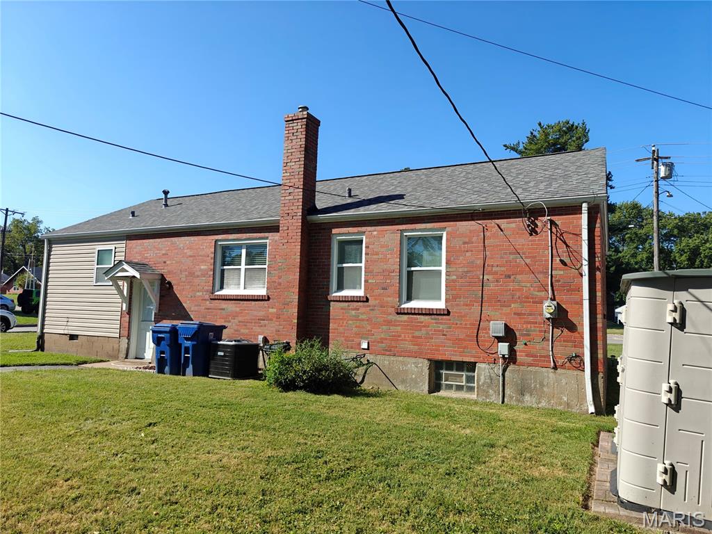 1290 S New Florissant Road Property Photo 9