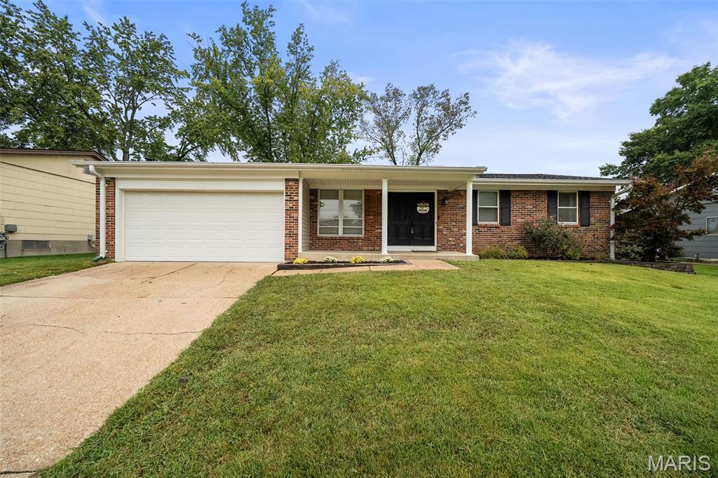 1365 Twin Trails Court Property Photo 1