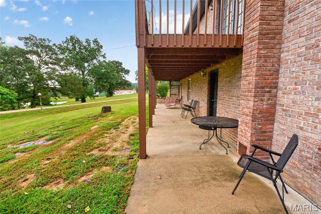 18624 State Highway B Property Photo 31