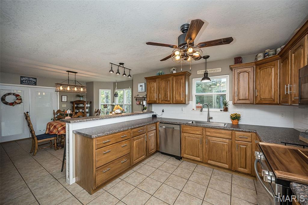 3216 Watson Road Property Photo 17