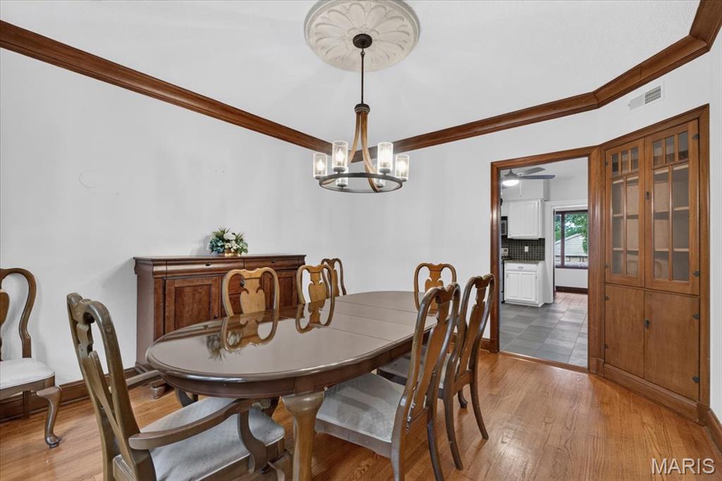 7141 Lindell Boulevard Property Photo 11