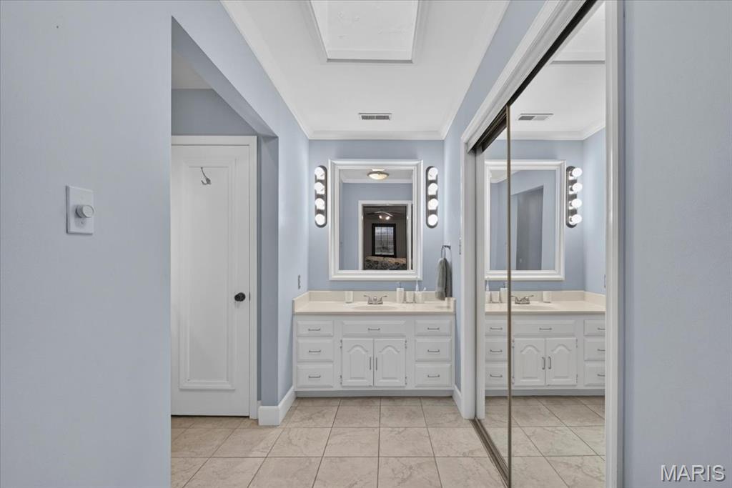 7141 Lindell Boulevard Property Photo 30