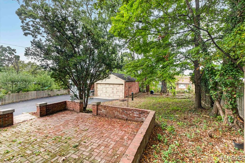 7141 Lindell Boulevard Property Photo 46